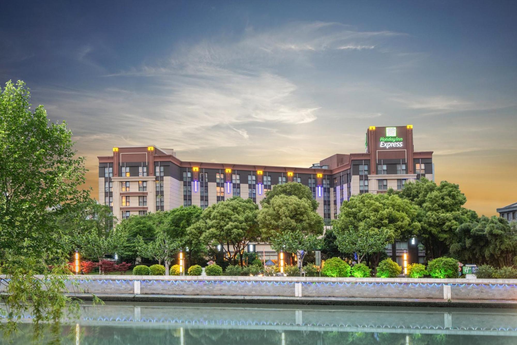 Holiday Inn Express Shanghai Putuo By Ihg Xangai Exterior foto
